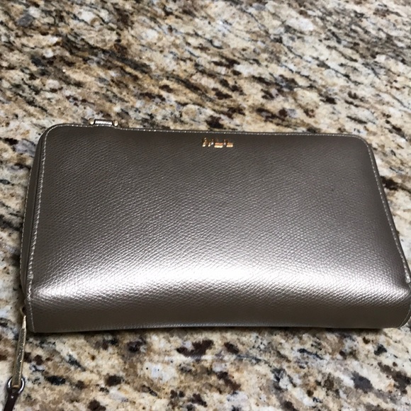 Ralph Lauren Handbags - Ralph Lauren wallet Ralph Lauren Handbags - Ralph Lauren wallet